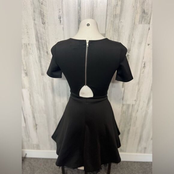 Black flare dress - Picture 3 of 6